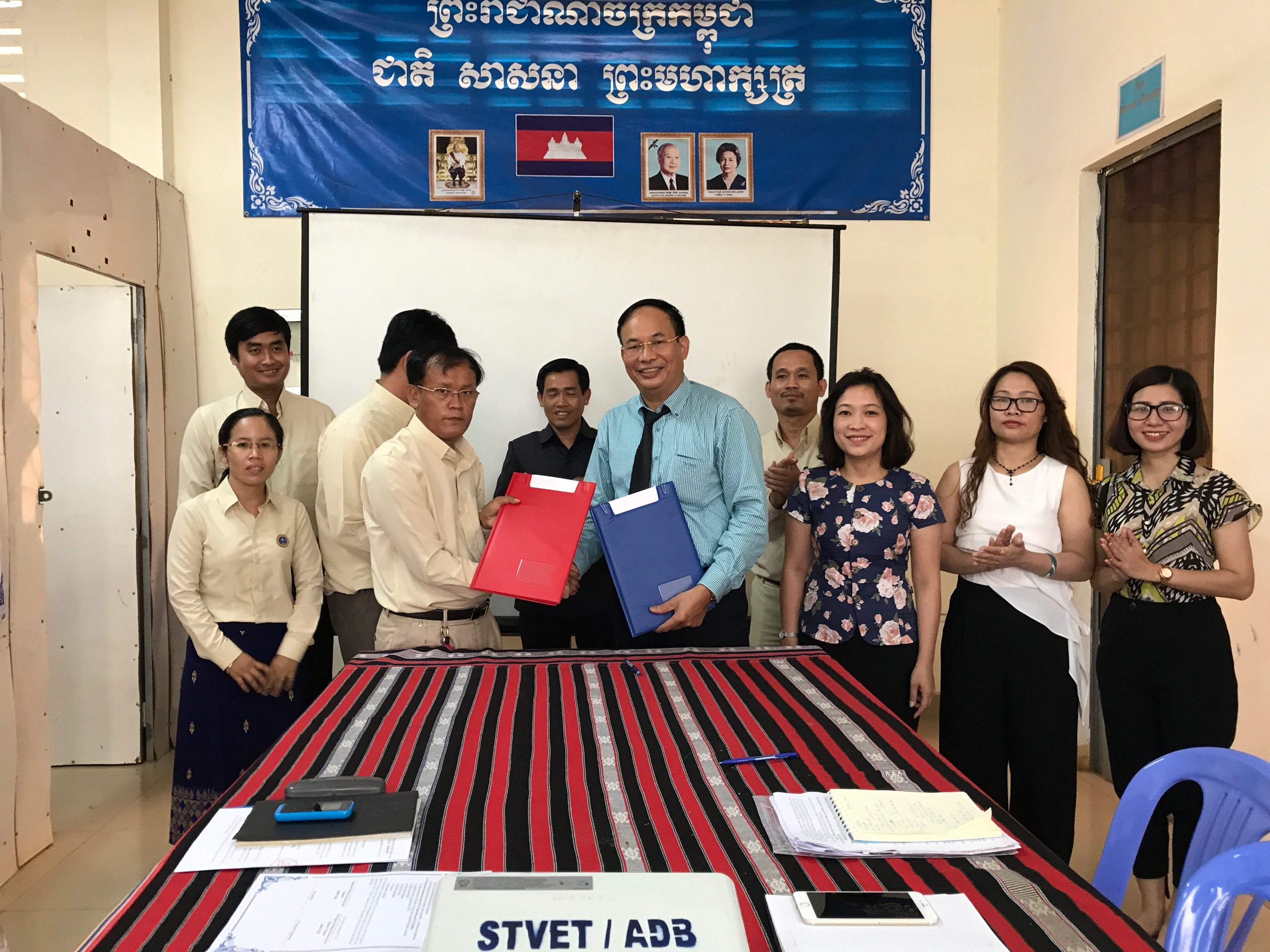 Trường Cao đẳng Kinh tế - Tài chính Thái Nguyên thăm và làm việc với các trường của Vương quốc Campuchia từ ngày 3.9 - 8.9.2017